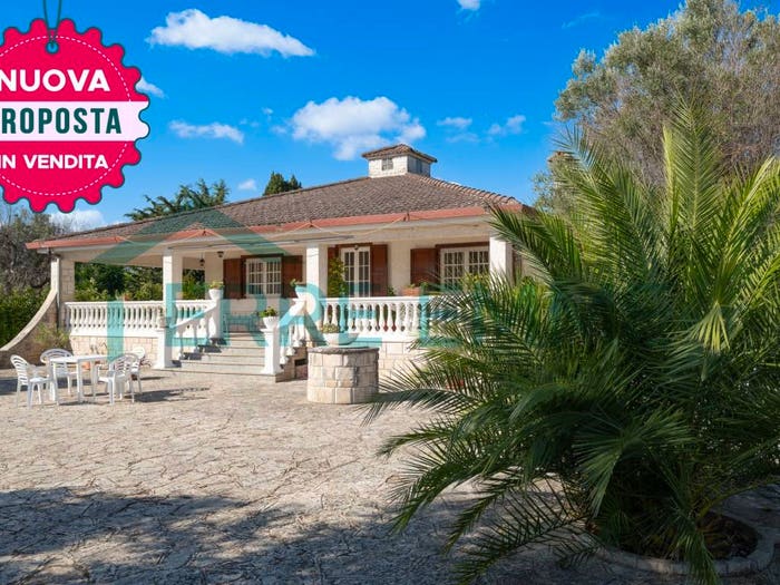 Casa con 6 locali in vendita in Contrada Pagliamonte, Carovigno