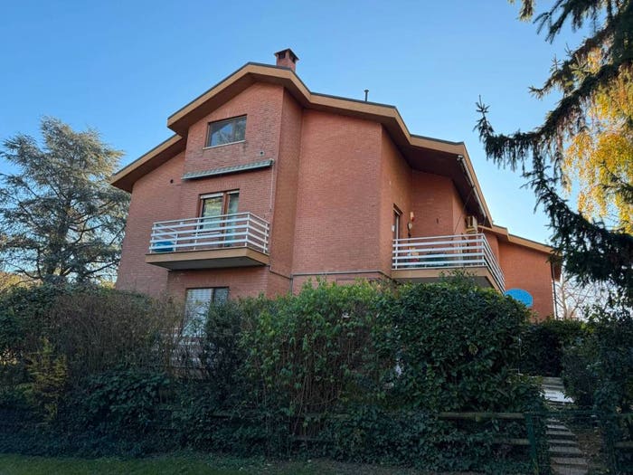 Appartamento con 6 locali in vendita in Via Circonvallazione, Pecetto Torinese