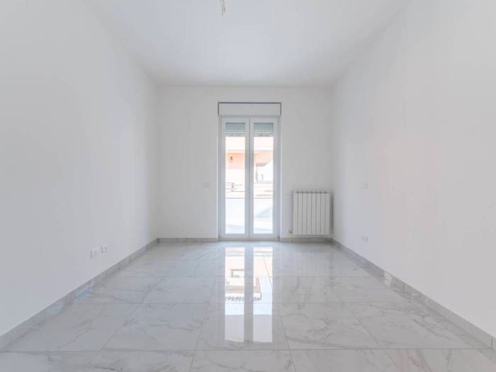 Appartamento trilocale in vendita in Via Oneglia, Centro, Ladispoli