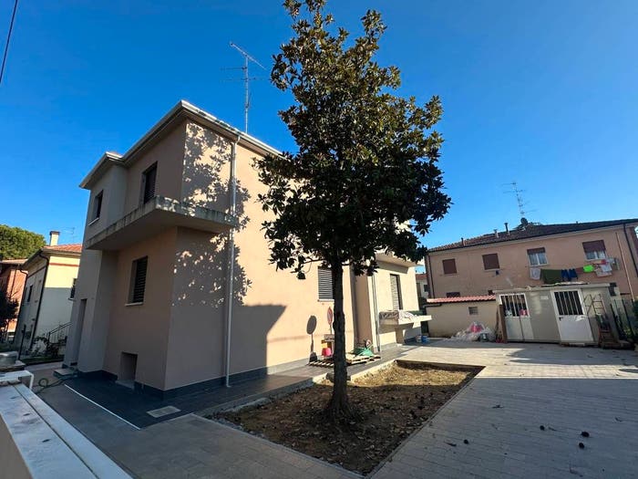 Casa con 6 locali in vendita in Via Paolina Liverani, Cappuccini Montericco, Imola