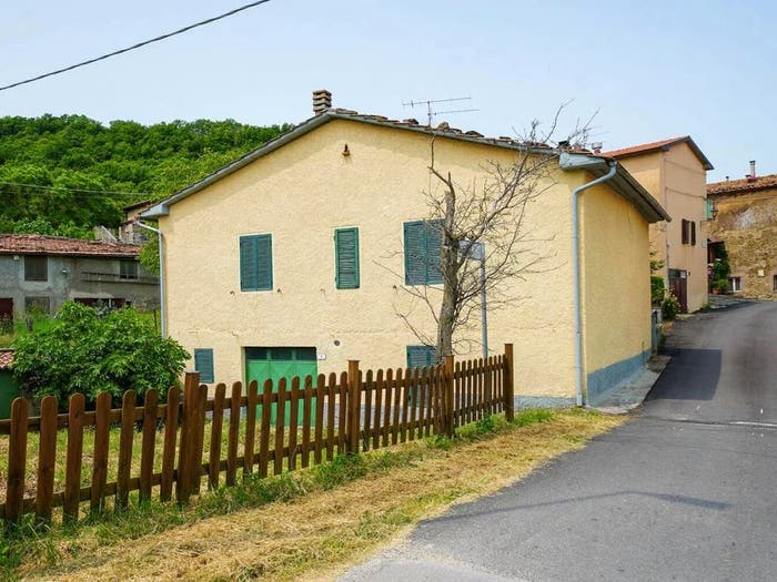 Casa con 5 locali in vendita in Via Roveta, Arcidosso