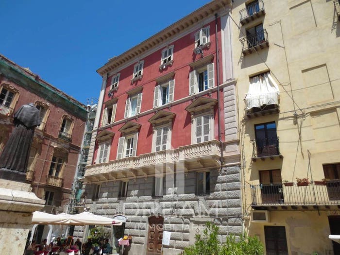 Appartamento bilocale in vendita in Piazza Carlo Alberto, Castello, Cagliari