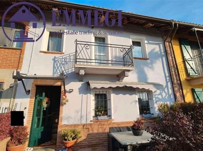 Casa con 6 locali in vendita in Via Fontanariglio, Centro, Capriglio