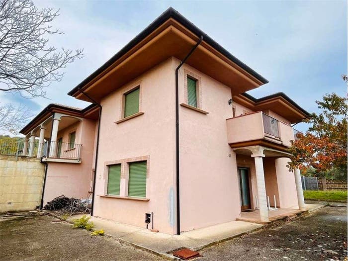 Casa con 6 locali in vendita in Piane, Centro, Bucchianico