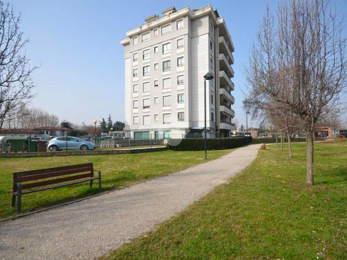 Appartamento monolocale in vendita in Piazza pertini, Centro, Caronno Pertusella