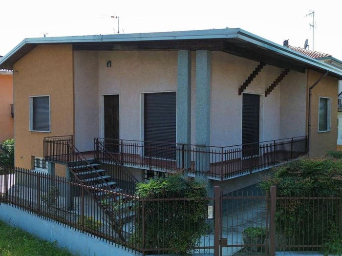 Casa trilocale in vendita in Via Cuneo, Canegrate