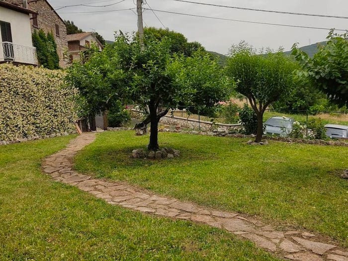 Casa quadrilocale in vendita in Località Le Case, Guardea