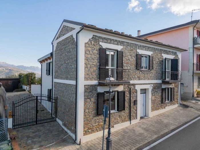 Casa con 5 locali in vendita in Corso Umberto I, Centro, Prignano Cilento