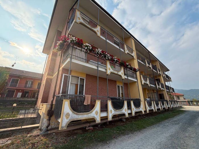 Appartamento trilocale in vendita in Via Saluzzo, Costiglione Saluzzo, Costigliole Saluzzo