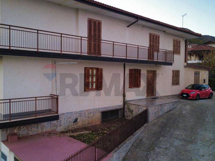 Casa con 6 locali in vendita in via croce, San Giacomo, Cerzeto