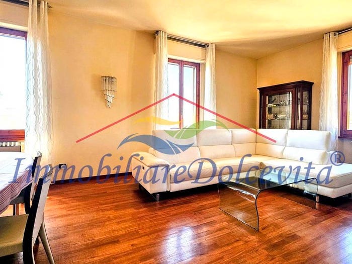 Appartamento con 6 locali in vendita in Via Goito, Le Cure, Firenze