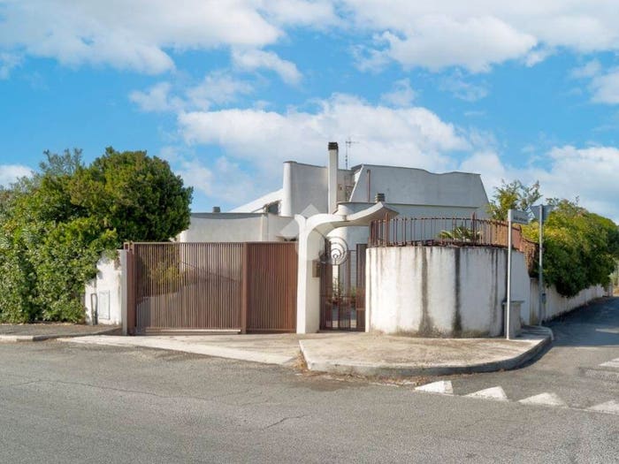 Casa con 6 locali in vendita in Via dei Gerani, San Gordiano, Civitavecchia