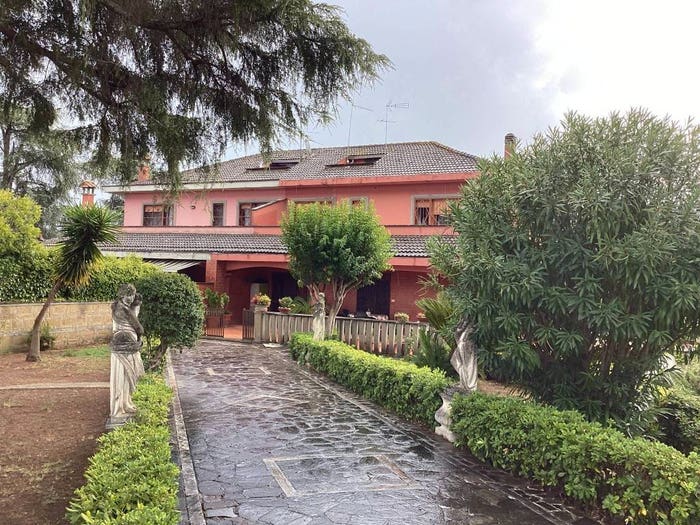 Casa con 6 locali in vendita in Via Ottavio Morisani, La Giustiniana, Roma