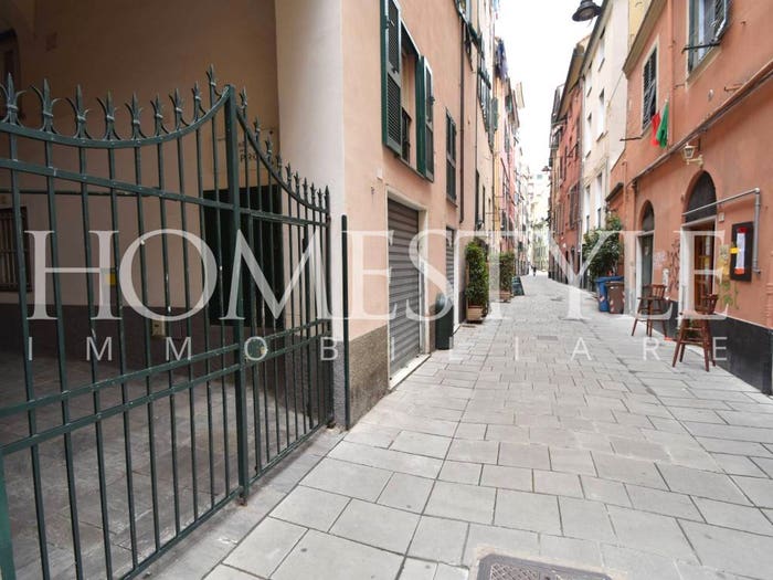 Appartamento trilocale in vendita in Via Borgo degli Incrociati, Manin, Genova