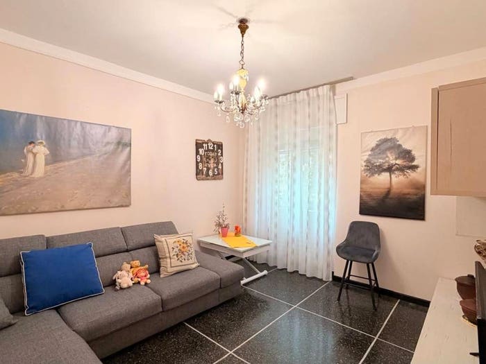 Appartamento trilocale in vendita in Piazza di Santa Maria, Quezzi, Genova