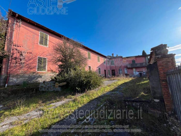Casa con 6 locali in vendita in Via Croce di Vizzano Montale PT Italia, Montale