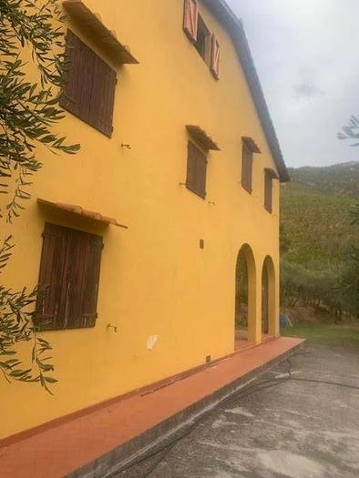 Casa con 6 locali in vendita in Centro, Calci