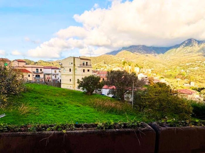 Appartamento quadrilocale in vendita in Via Sant'Antonio Abate, Centro, Belvedere Marittimo