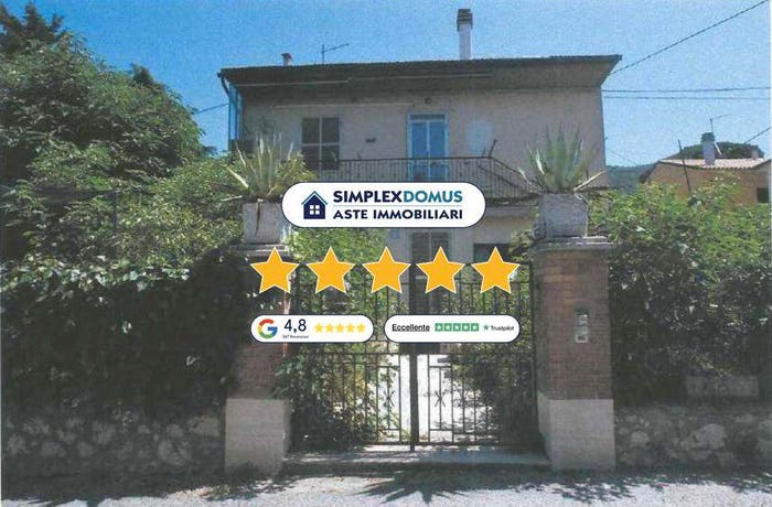 Casa con 6 locali in vendita in Via della Rinascita, Lugnano in Teverina