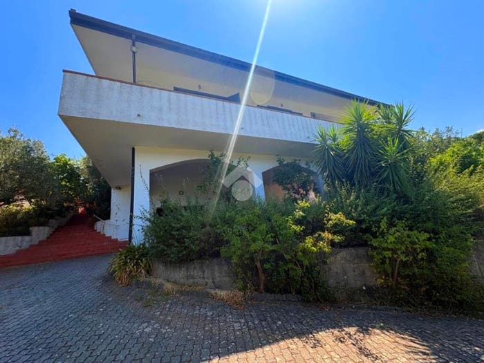 Casa con 6 locali in vendita in Via Carlo Levi, Tivolille Pasquali Merenzata, Mendicino