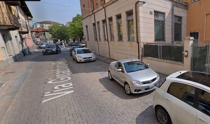 Appartamento con 5 locali in vendita in Via Roma, Centro, Calamandrana