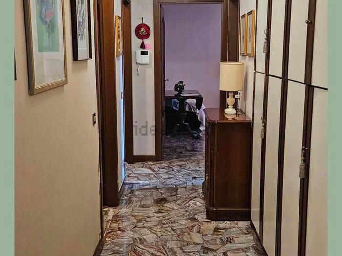 Appartamento con 5 locali in vendita in Via Vespri Siciliani, Giambellino, Milano