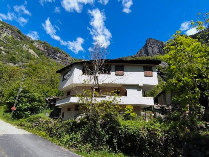 Casa con 6 locali in vendita in Borgata San Giacomo, Locana