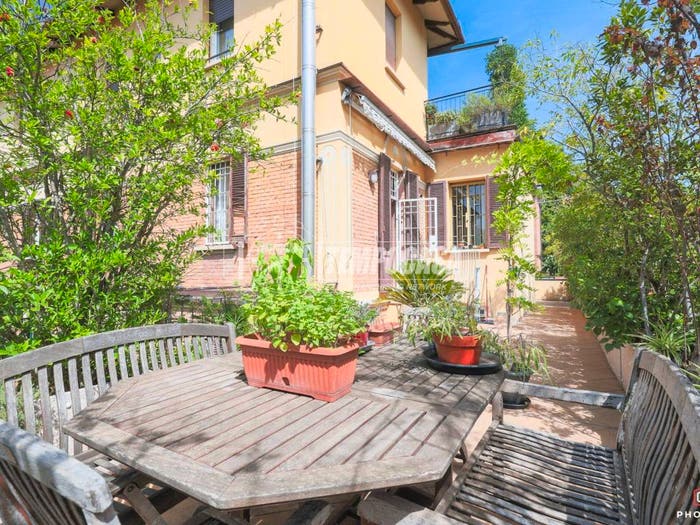 Appartamento con 5 locali in vendita in Saragozza fuori Porta, Bologna