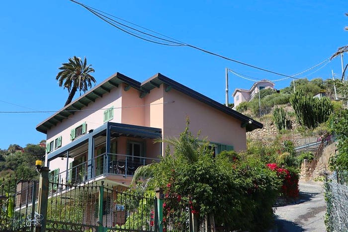 Casa quadrilocale in vendita in Due Strade, Bordighera