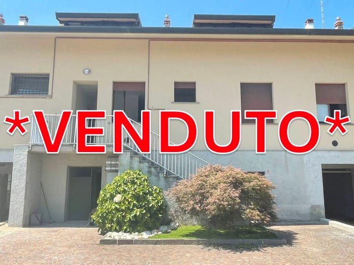 Appartamento quadrilocale in vendita in Via Vittorio Veneto, Isola Bella Freddo, Arosio