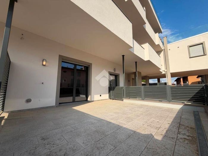 Appartamento trilocale in vendita in Via S Germano, Centro, Calcinato