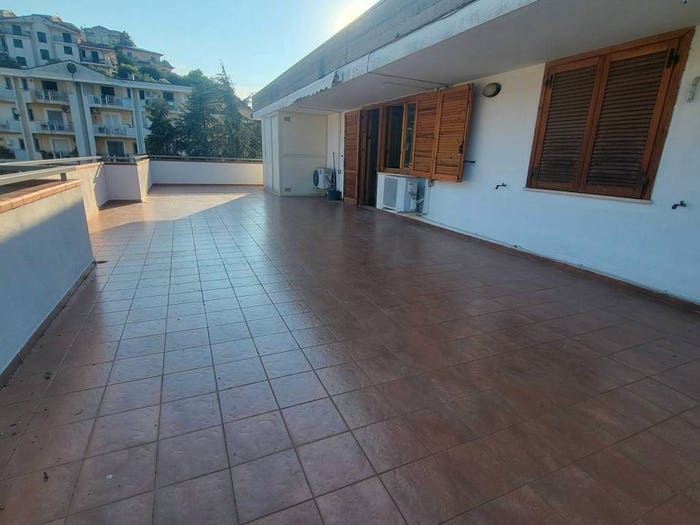 Appartamento quadrilocale in vendita in Via Benedetto Croce, Stazione Montalto Coretto, Montalto Uffugo