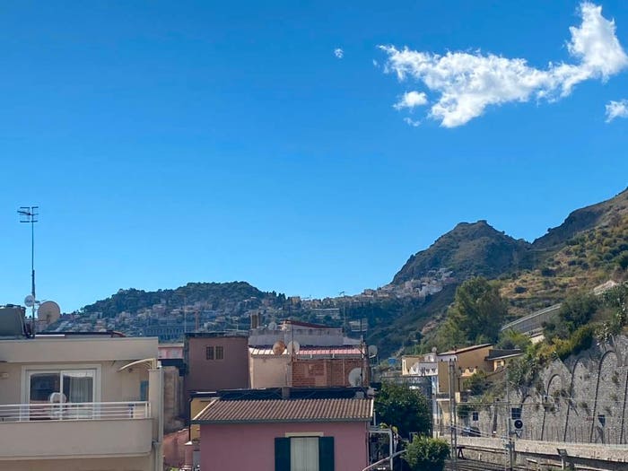 Appartamento bilocale in vendita in Via Vittorio Emanuele, Letojanni