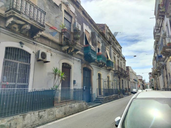 Appartamento con 6 locali in vendita in Via Grimaldi, Domenico Tempio Porto, Catania