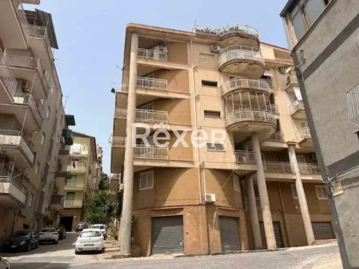 Appartamento con 6 locali in vendita in Via Italia, Favara