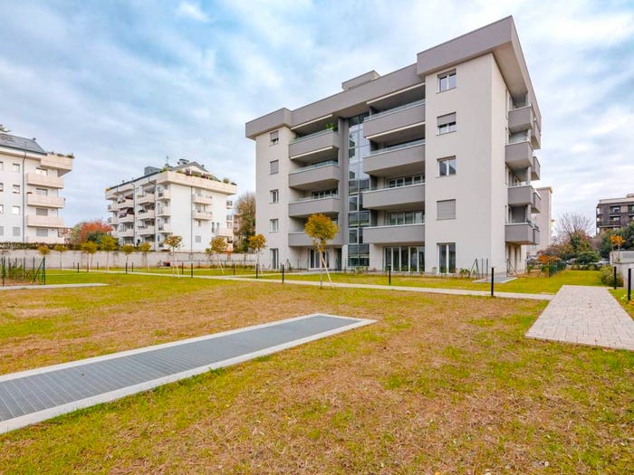 Appartamento trilocale in vendita in Viale Europa, Triante, Monza