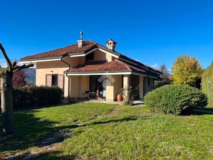 Casa con 6 locali in vendita in Centro, Trana