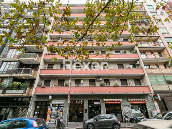 Appartamento trilocale in vendita in Viale Carlo Troya, Piazza Napoli, Milano