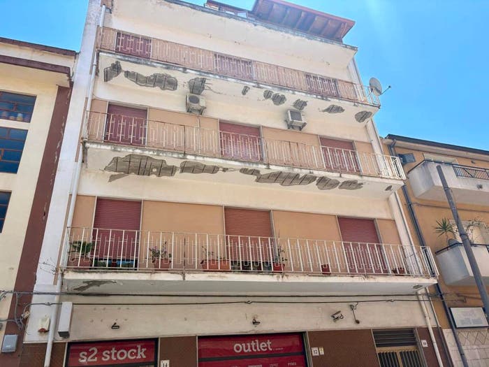 Appartamento con 6 locali in vendita in Via Giuseppe Verdi, Centro, Barcellona Pozzo di Gotto