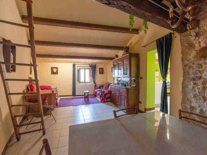 Appartamento quadrilocale in vendita in Via del Castello, Montisi, Montalcino