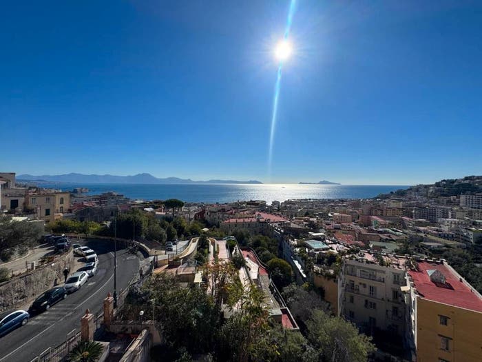 Appartamento con 6 locali in vendita in Via Torquato Tasso, Piazza Amedeo Parco Margherita, Napoli