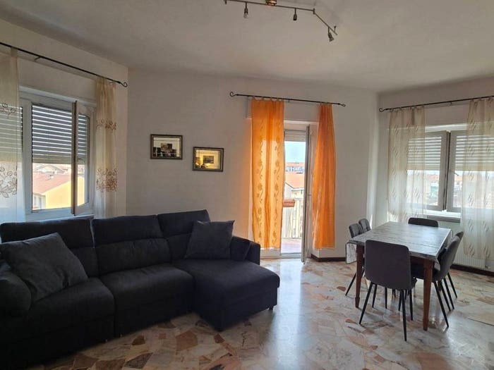 Appartamento quadrilocale in vendita in Via Carlo Lessona, Stazione, Asti