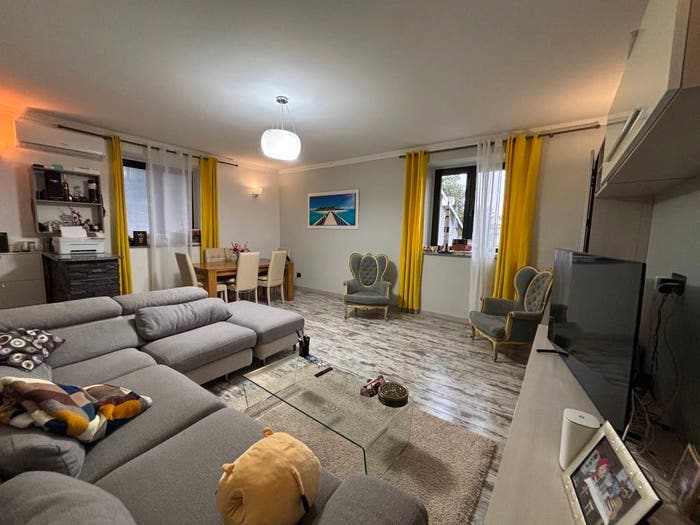 Casa con 6 locali in vendita in Via Caretta, Casteggio