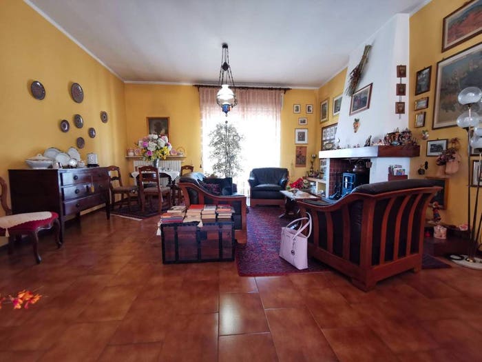 Appartamento quadrilocale in vendita in Via Roma, Castelletto Po, Castelletto di Branduzzo