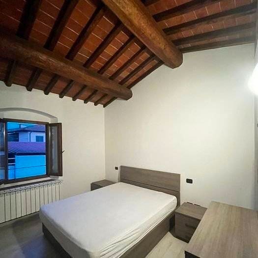 Casa con 6 locali in vendita in Frazioni Collinari, Montevarchi