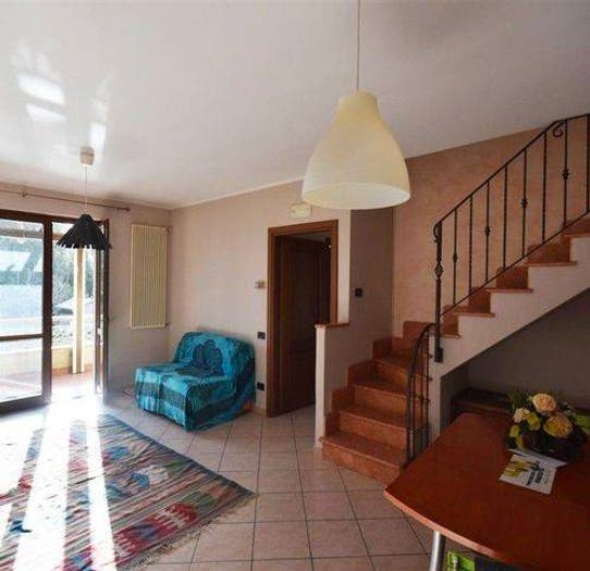 Appartamento con 5 locali in vendita in Marina di Massa Centro, Massa
