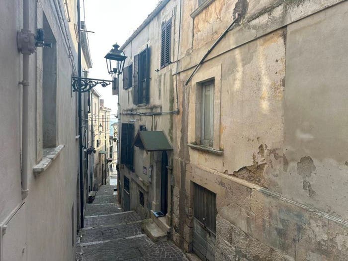 Casa con 5 locali in vendita in Vico Forno Vecchio, Centro, San Valentino in Abruzzo Citeriore