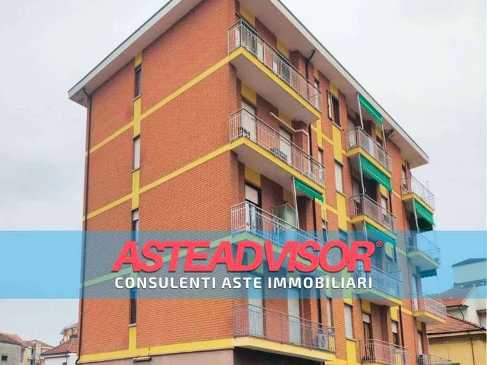 Appartamento con 5 locali in vendita in Piazza Marconi, Nizza Monferrato