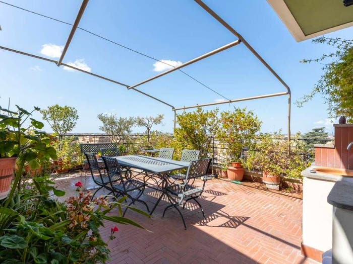 Appartamento con 6 locali in vendita in via vittorio montiglio, Gemelli Pineta Sacchetti, Roma