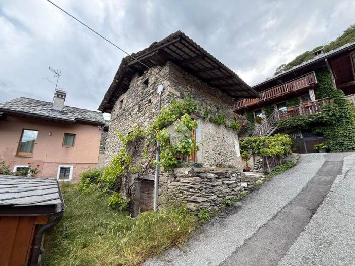 Casa monolocale in vendita in Frazione Plane, Nus
